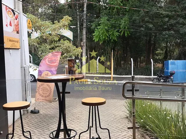 Ponto com 317m², à venda, no bairro Vila Guedes de Azevedo em Bauru