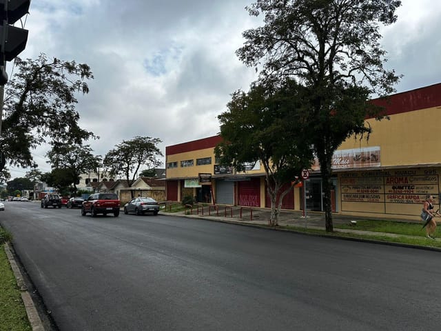Ponto à venda, no bairro Novo Mundo em Curitiba