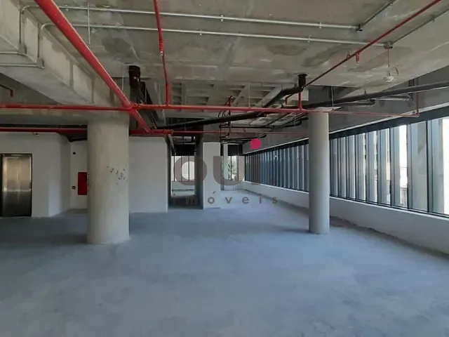 Prédio para alugar, no bairro Pinheiros em São Paulo