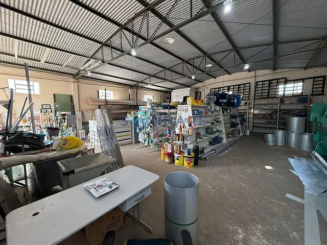 Ponto com 160m², para alugar, no bairro Nações em Siqueira Campos