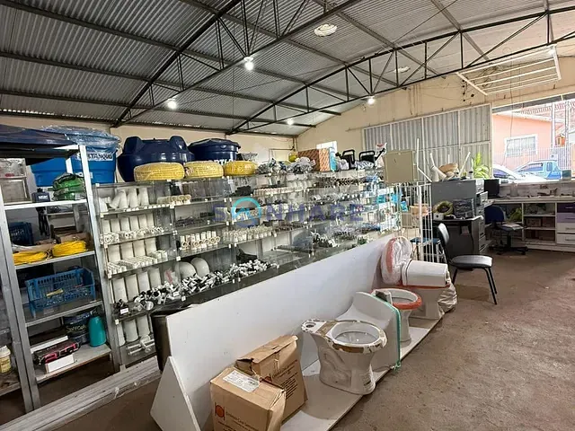 Ponto com 160m², para alugar, no bairro Nações em Siqueira Campos