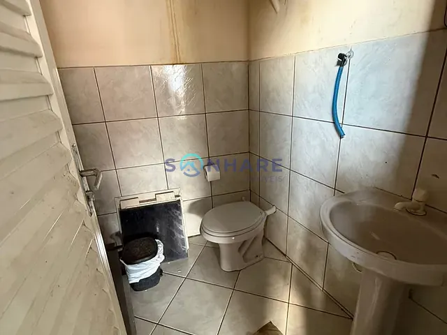 Ponto com 160m², para alugar, no bairro Nações em Siqueira Campos