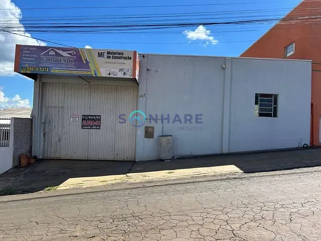 Ponto com 160m², para alugar, no bairro Nações em Siqueira Campos