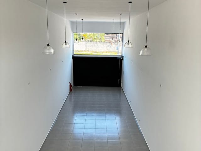 Ponto com 150m², à venda, no bairro Chácara do Visconde em Taubaté