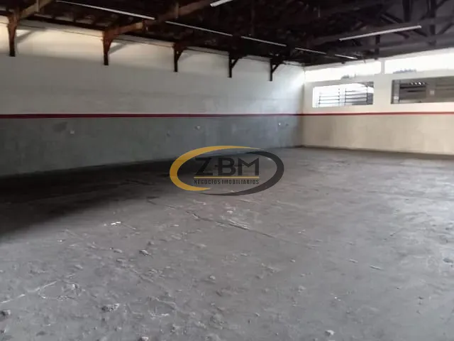 Galpão / Barracão com 420m², para alugar, no bairro Jardim Agari em Londrina