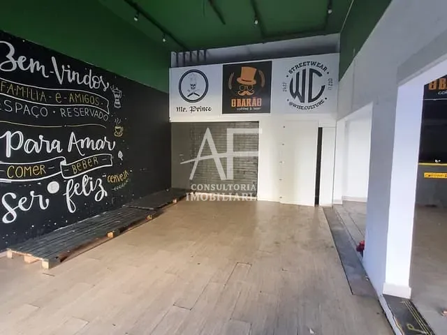 Ponto com 250m², para alugar, no bairro Centro em Taubaté