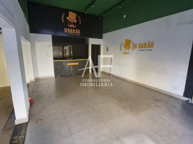 Ponto com 250m², para alugar, no bairro Centro em Taubaté