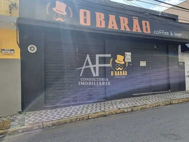 Ponto com 250m², para alugar, no bairro Centro em Taubaté