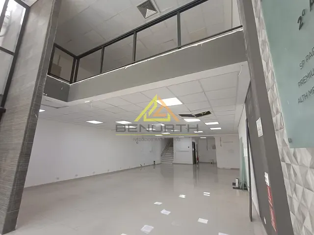 Prédio com 670m², para alugar, no bairro Santana em São Paulo