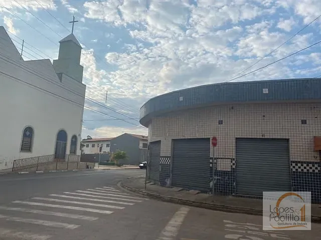 Ponto com 192m², à venda, no bairro Parque das Nações em Atibaia