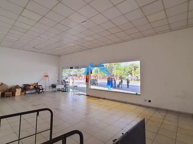 Ponto para alugar, no bairro Vila Maria Trindade em São Paulo