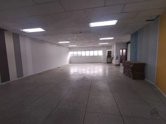 Ponto com 106m², para alugar, no bairro Vila Monte Serrat em Cotia
