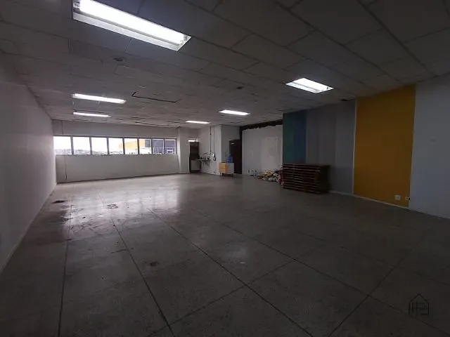 Ponto com 106m², para alugar, no bairro Vila Monte Serrat em Cotia