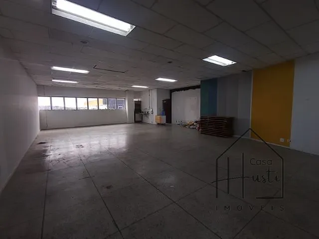 Ponto com 106m², para alugar, no bairro Vila Monte Serrat em Cotia