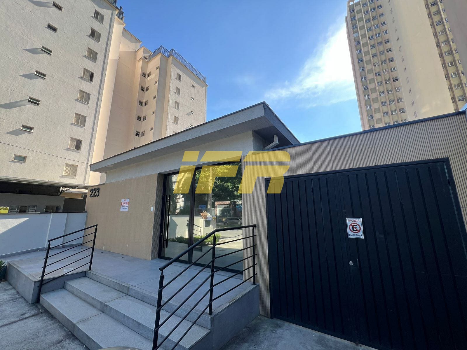 Loja-Salão, 160 m² - Foto 1