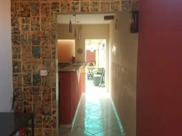 Casa com 220m², à venda, no bairro Centro em Salto