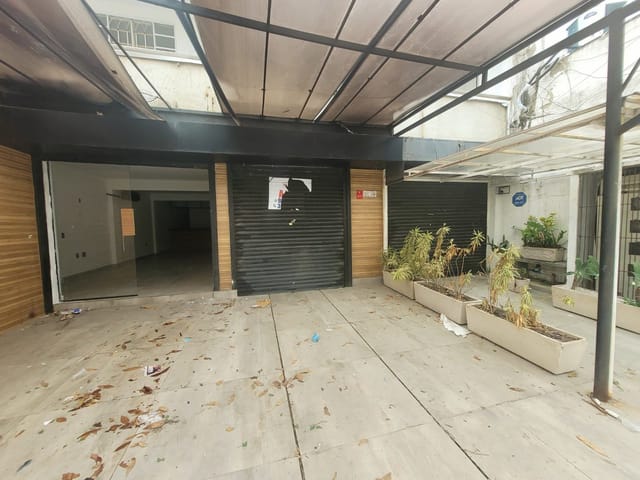 Ponto com 360m², à venda, no bairro Taquara em Rio de Janeiro