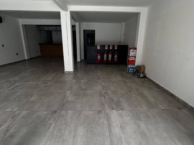 Ponto com 360m², à venda, no bairro Taquara em Rio de Janeiro
