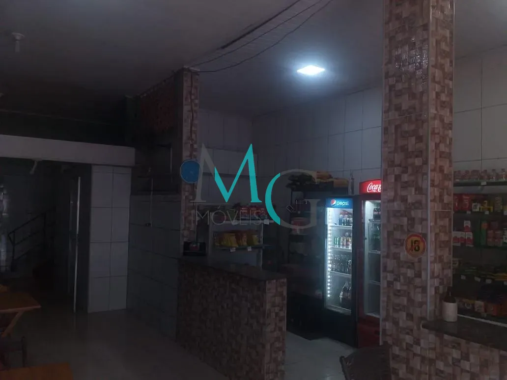Casa, 1 quarto, 250 m² - Foto 2