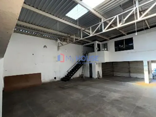Galpão / Barracão com 315m², para alugar, no bairro Centro em Ilhéus