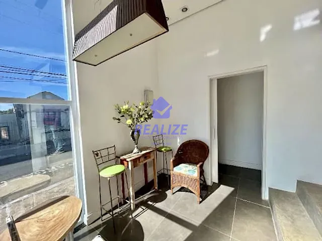 Ponto com 700m², à venda, no bairro Centro em Botucatu