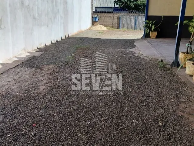 Ponto com 500m², para alugar, no bairro Vila Carolina em Bauru