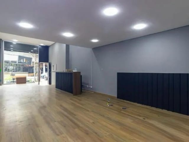Ponto com 180m², para alugar, no bairro Vila Nova Conceição em São Paulo