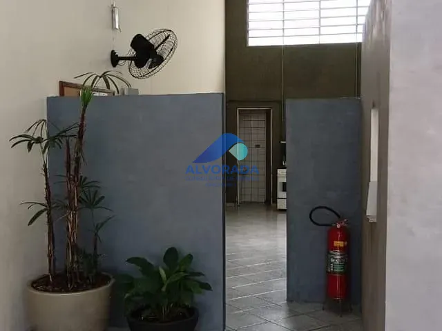 Ponto com 200m², à venda ou para alugar, no bairro Centro em Jacareí