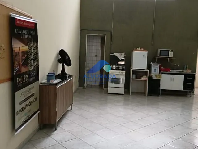 Ponto com 200m², à venda ou para alugar, no bairro Centro em Jacareí