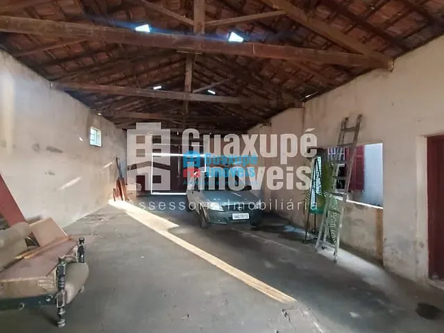 Ponto com 585m², à venda, no bairro CENTRO-TABOÃO em GUAXUPÉ