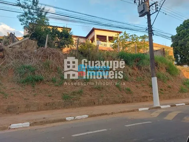 Ponto com 585m², à venda, no bairro CENTRO-TABOÃO em GUAXUPÉ