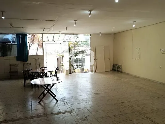 Ponto com 340m², para alugar, no bairro Vila Alexandria em São Paulo