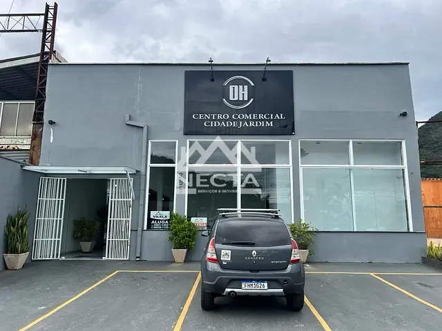 Sala com 36m², para alugar, no bairro Martim de Sá em Caraguatatuba