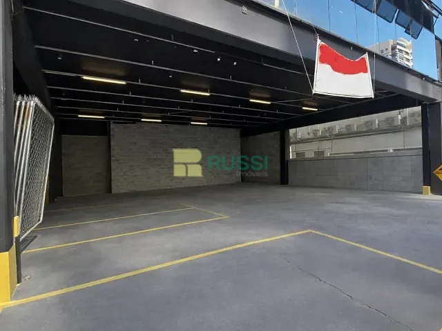 Ponto com 335m², para alugar, no bairro Royal Park em São José dos Campos