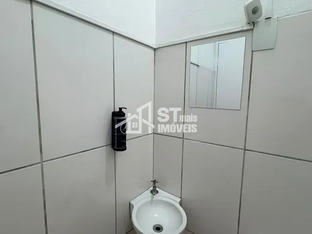 Ponto com 120m², para alugar, no bairro Centro em Andradas
