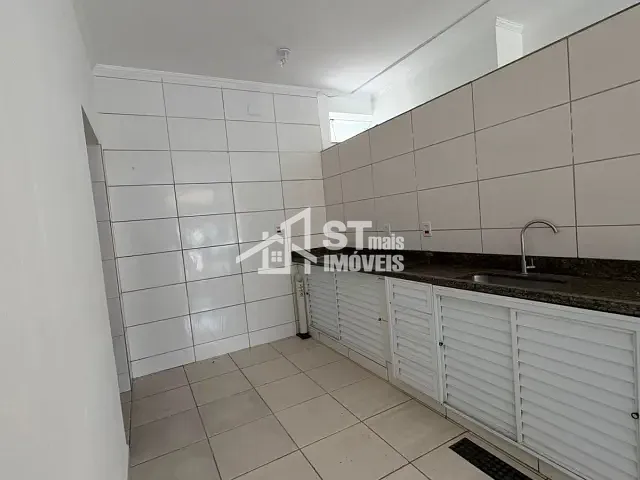 Ponto com 120m², para alugar, no bairro Centro em Andradas