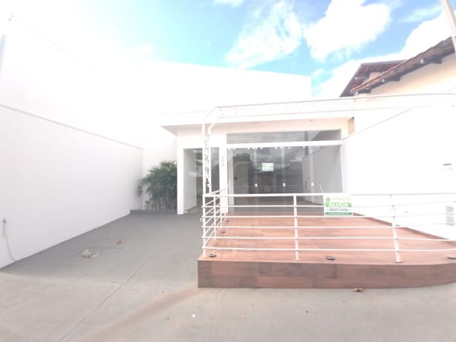 Ponto com 225m², para alugar, no bairro Centro em São João da Boa Vista