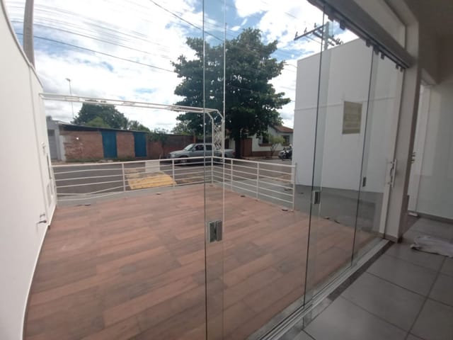 Ponto com 225m², para alugar, no bairro Centro em São João da Boa Vista