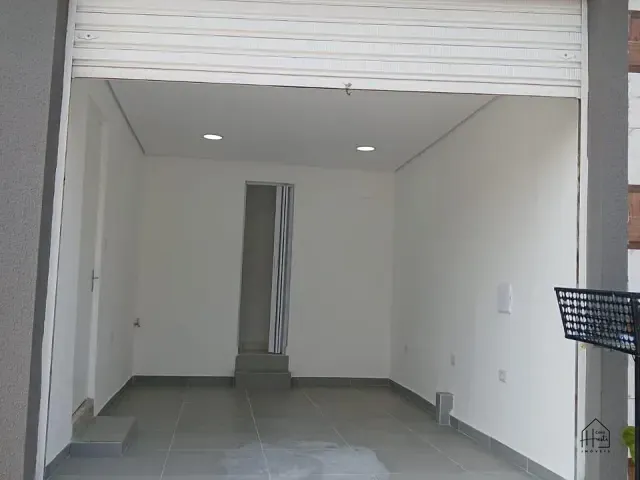 Ponto com 22m², para alugar, no bairro Recanto Vista Alegre em Cotia