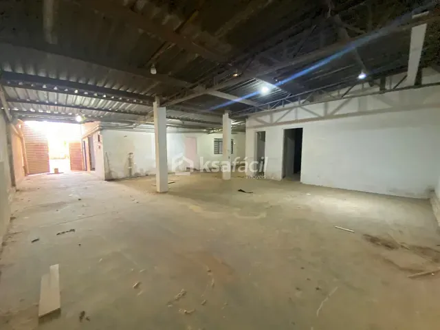 Galpão / Barracão com 500m², para alugar, no bairro Monte Castelo em Campo Grande