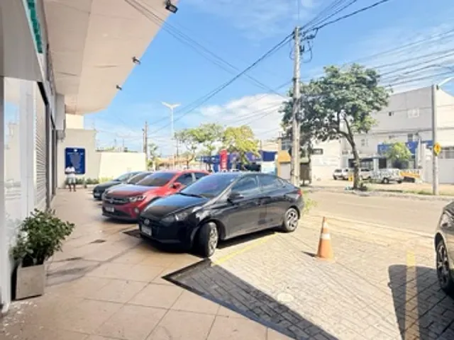Ponto com 230m², para alugar, no bairro Parquelândia em Fortaleza