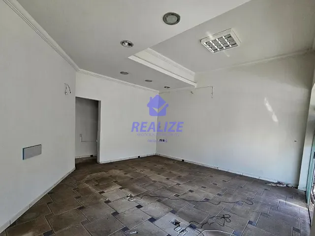 Ponto com 350m², para alugar, no bairro Centro em Botucatu