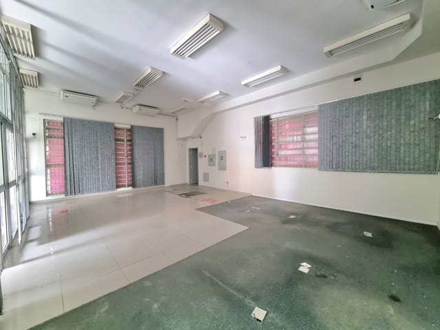 Galpão / Barracão com 300m², à venda ou para alugar, no bairro Loteamento São Vicente de Paulo em Pindamonhangaba