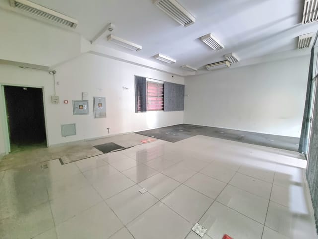 Galpão / Barracão com 300m², à venda ou para alugar, no bairro Loteamento São Vicente de Paulo em Pindamonhangaba