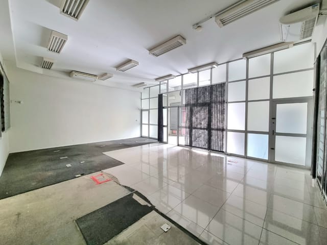 Galpão / Barracão com 300m², à venda ou para alugar, no bairro Loteamento São Vicente de Paulo em Pindamonhangaba