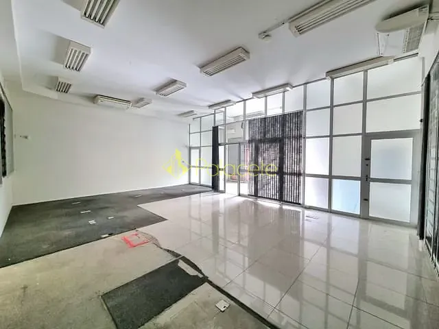 Galpão / Barracão com 300m², à venda ou para alugar, no bairro Loteamento São Vicente de Paulo em Pindamonhangaba