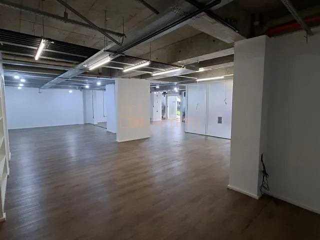 Ponto para alugar, no bairro Pinheiros em São Paulo
