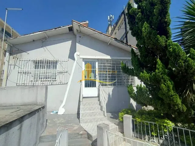 Casa com 240m², à venda ou para alugar, no bairro Vila Carmosina em São Paulo