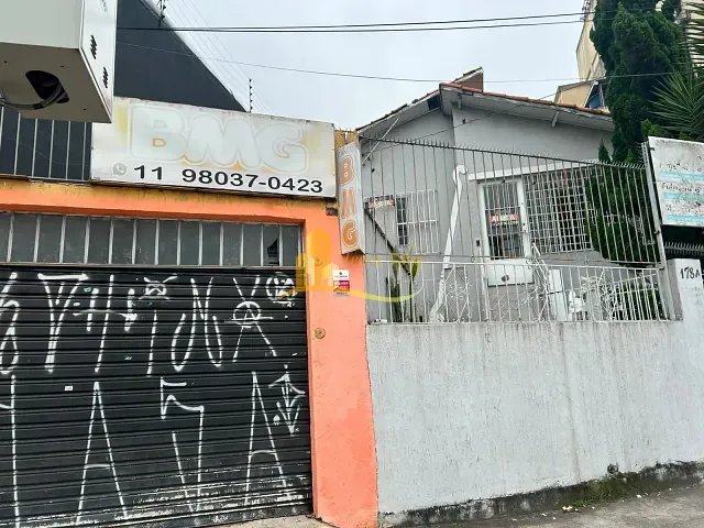 Casa com 240m², à venda ou para alugar, no bairro Vila Carmosina em São Paulo