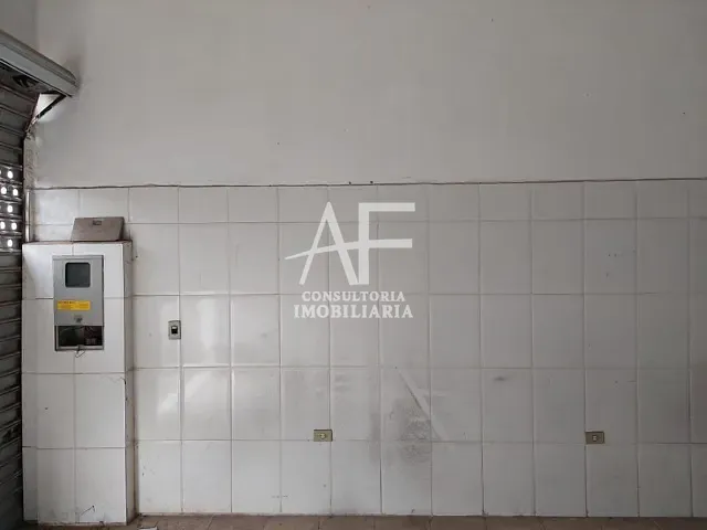 Ponto com 40m², para alugar, no bairro Residencial Estoril em Taubaté
